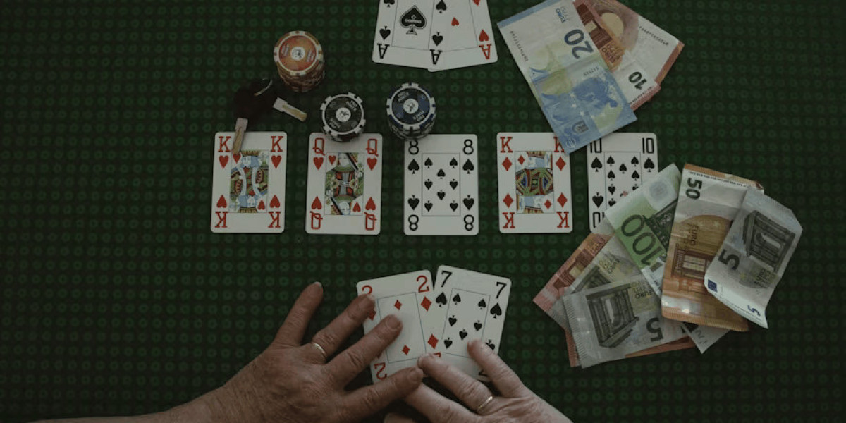 Crown Coins Casino: Games, Features and Player Guide